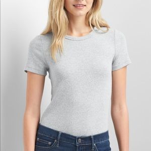 XS BRAND NEW GAP Modern Crew T-shirts